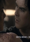 VampireDiariesWorld-dot-org_Seizoen2-DVDExtras-PagesOfTheWolf-BuildingTheBeast0189.jpg