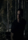 VampireDiariesWorld-dot-org_Seizoen2-DVDExtras-PagesOfTheWolf-BuildingTheBeast0267.jpg