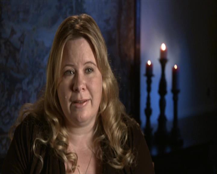 VampireDiariesWorld-dot-org_Seizoen2-DVDExtras-PagesOfTheWolf-HowlingAtTheMoon0030.jpg