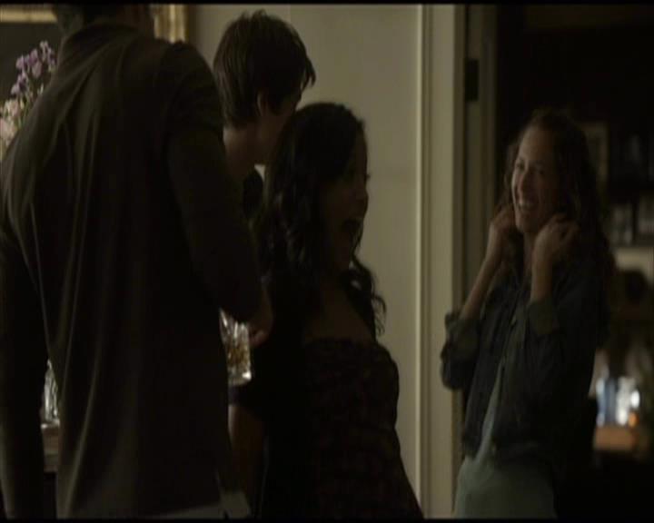 VampireDiariesWorld-dot-org_Seizoen2-DVDExtras-SecondBite0061.jpg