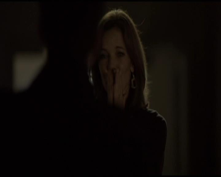 VampireDiariesWorld-dot-org_Seizoen2-DVDScenes-2x01TheReturn0007.jpg