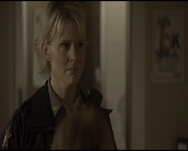 VampireDiariesWorld-dot-org_Seizoen2-DVDScenes-2x01TheReturn0009.jpg