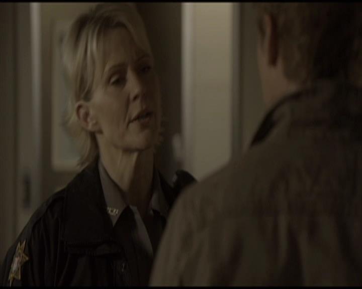 VampireDiariesWorld-dot-org_Seizoen2-DVDScenes-2x01TheReturn0013.jpg