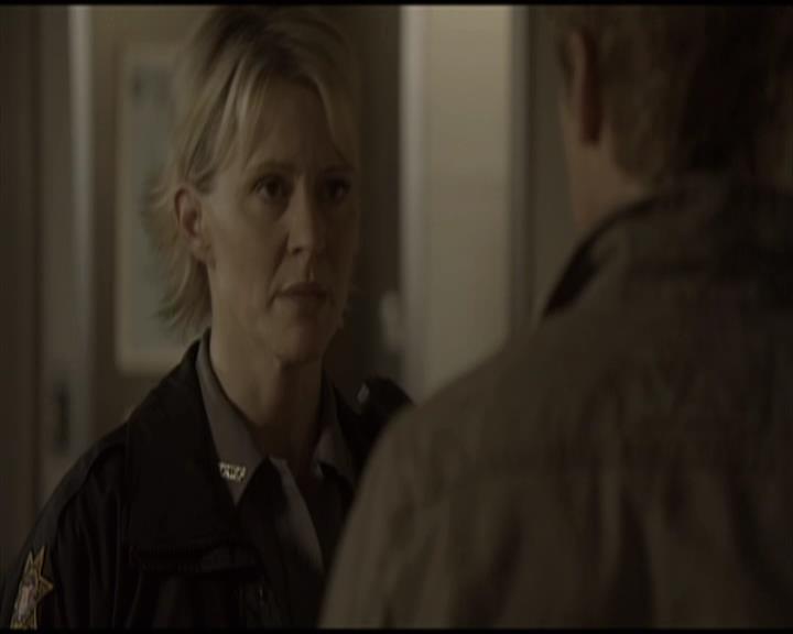 VampireDiariesWorld-dot-org_Seizoen2-DVDScenes-2x01TheReturn0019.jpg