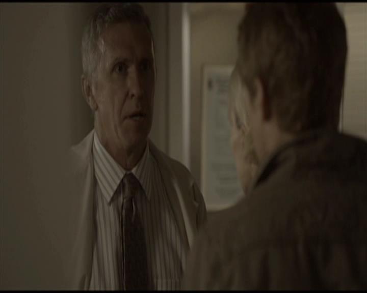 VampireDiariesWorld-dot-org_Seizoen2-DVDScenes-2x01TheReturn0040.jpg