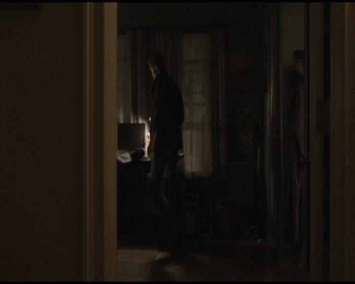 VampireDiariesWorld-dot-org_Seizoen2-DVDScenes-2x01TheReturn0056.jpg