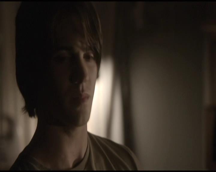 VampireDiariesWorld-dot-org_Seizoen2-DVDScenes-2x01TheReturn0120.jpg