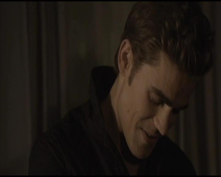 VampireDiariesWorld-dot-org_Seizoen2-DVDScenes-2x01TheReturn0126.jpg