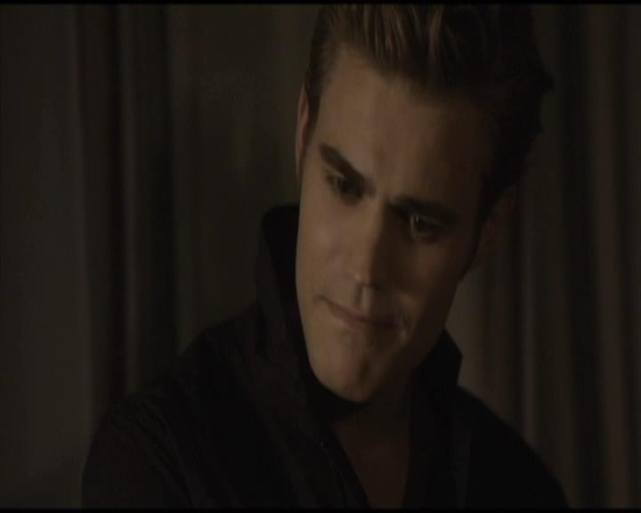 VampireDiariesWorld-dot-org_Seizoen2-DVDScenes-2x01TheReturn0134.jpg