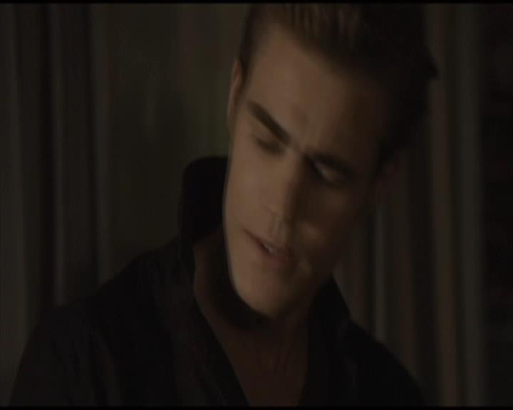 VampireDiariesWorld-dot-org_Seizoen2-DVDScenes-2x01TheReturn0140.jpg
