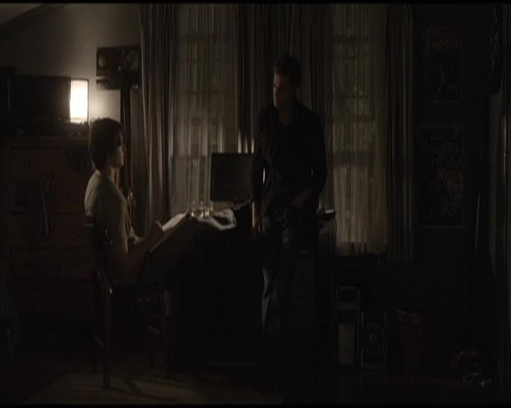 VampireDiariesWorld-dot-org_Seizoen2-DVDScenes-2x01TheReturn0143.jpg
