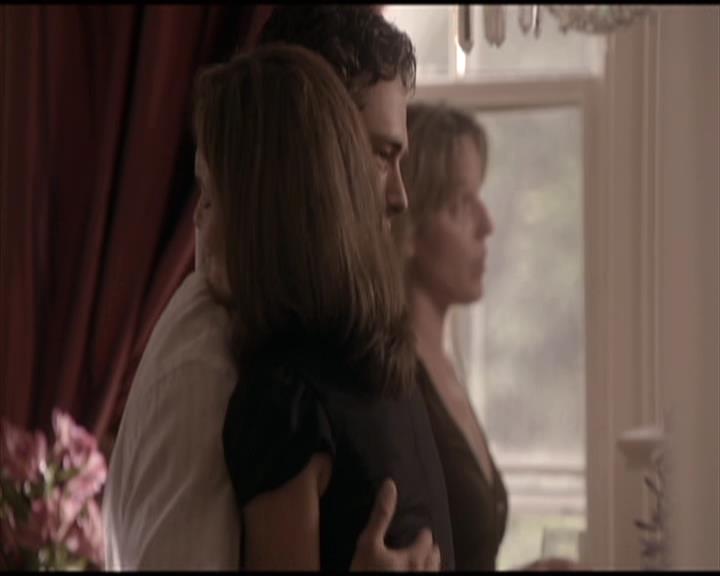 VampireDiariesWorld-dot-org_Seizoen2-DVDScenes-2x01TheReturn0163.jpg