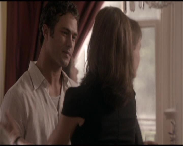 VampireDiariesWorld-dot-org_Seizoen2-DVDScenes-2x01TheReturn0165.jpg