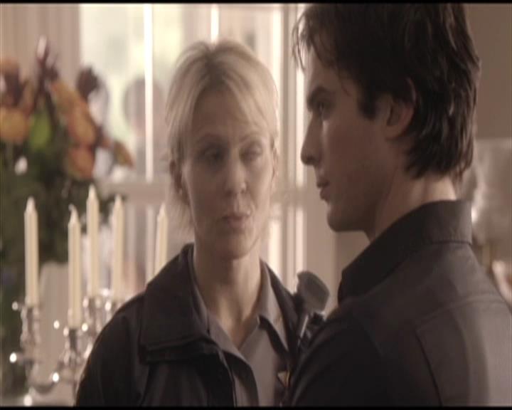 VampireDiariesWorld-dot-org_Seizoen2-DVDScenes-2x01TheReturn0170.jpg