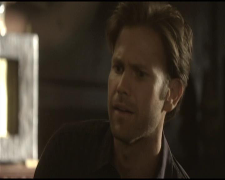 VampireDiariesWorld-dot-org_Seizoen2-DVDScenes-2x03BadMoonRising0030.jpg