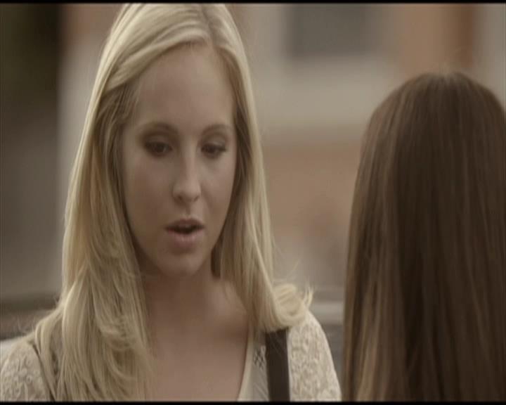 VampireDiariesWorld-dot-org_Seizoen2-DVDScenes-2x04MemoryLane0047.jpg