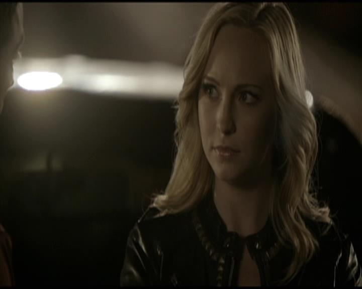 VampireDiariesWorld-dot-org_Seizoen2-DVDScenes-2x09Katerina0072.jpg