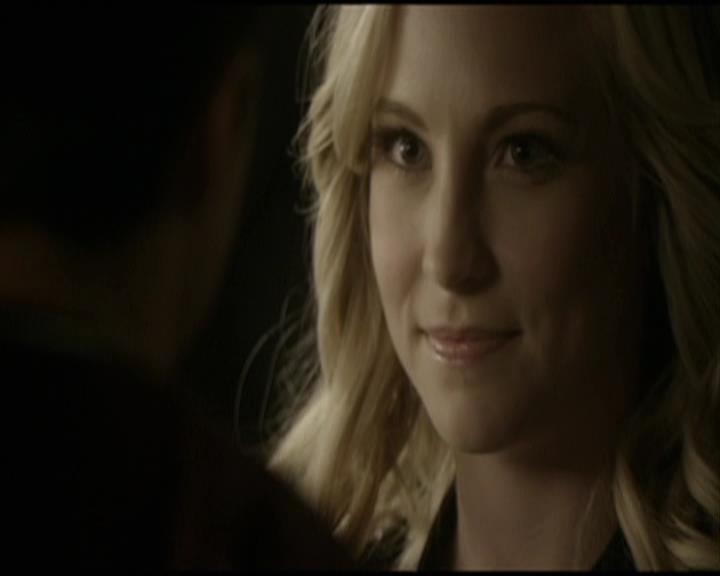 VampireDiariesWorld-dot-org_Seizoen2-DVDScenes-2x09Katerina0100.jpg