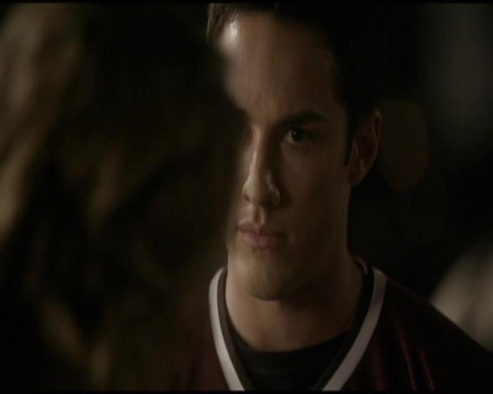 VampireDiariesWorld-dot-org_Seizoen2-DVDScenes-2x09Katerina0144.jpg