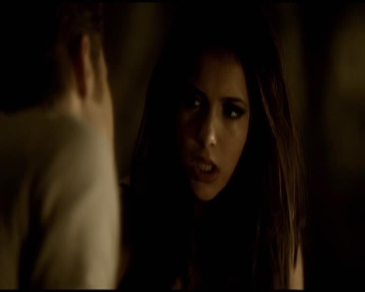 VampireDiariesWorld-dot-org_Seizoen2-DVDScenes-2x11ByTheLightOfTheMoon0107.jpg