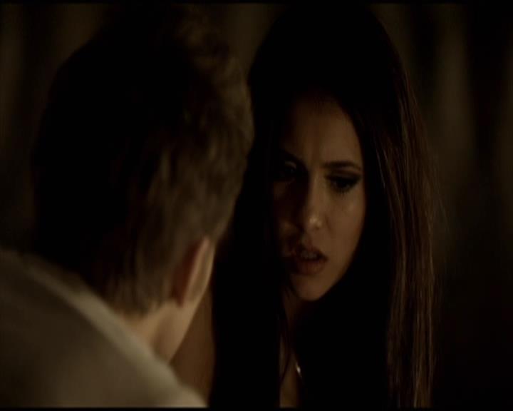 VampireDiariesWorld-dot-org_Seizoen2-DVDScenes-2x11ByTheLightOfTheMoon0113.jpg