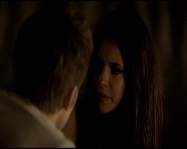 VampireDiariesWorld-dot-org_Seizoen2-DVDScenes-2x11ByTheLightOfTheMoon0114.jpg