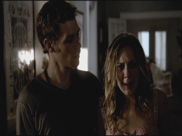 VampireDiariesWorld-dot-org-TVD_3x01TheBirthday0115.jpg