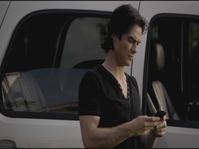 VampireDiariesWorld-dot-org-TVD_3x01TheBirthday0629.jpg