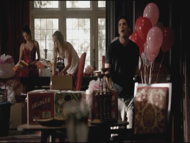 VampireDiariesWorld-dot-org-TVD_3x01TheBirthday0733.jpg