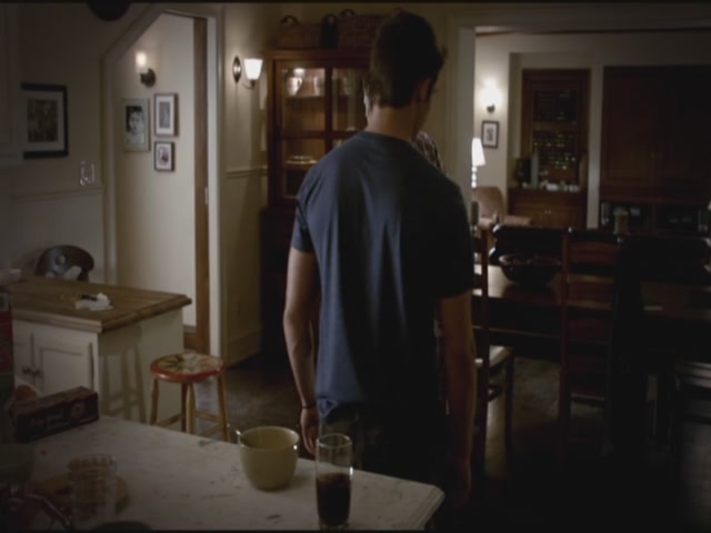 VampireDiariesWorld-dot-org-TVD_3x01TheBirthday1903.jpg