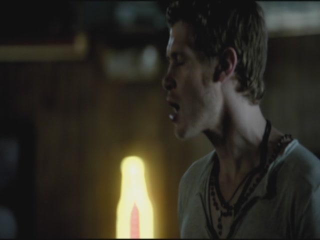 VampireDiariesWorld-dot-org-TVD_3x01TheBirthday1914.jpg