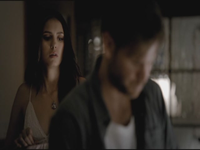 VampireDiariesWorld-dot-org-TVD_3x01TheBirthday1990.jpg