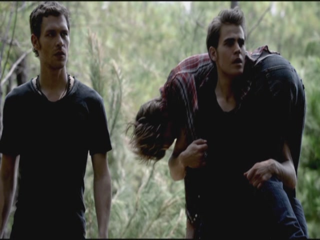 VampireDiariesWorld-dot-org-TVD_3x02TheHybrid2414.jpg