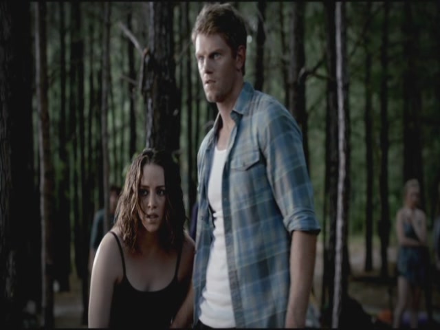 VampireDiariesWorld-dot-org-TVD_3x02TheHybrid2455.jpg