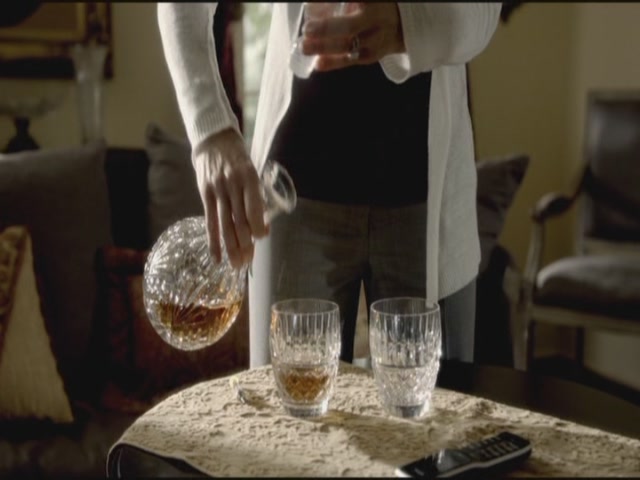 VampireDiariesWorld-dot-org-TVD_3x02TheHybrid2469.jpg
