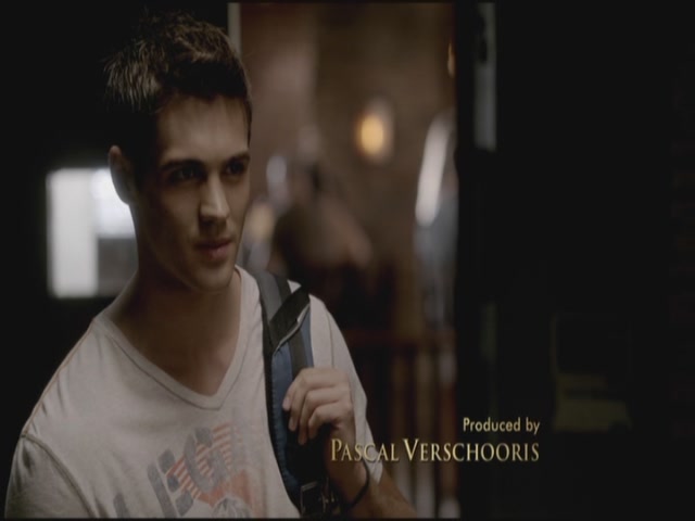 VampireDiariesWorld-dot-org-TVD_3x02TheHybrid2576.jpg