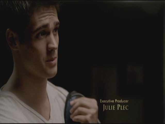 VampireDiariesWorld-dot-org-TVD_3x02TheHybrid2584.jpg