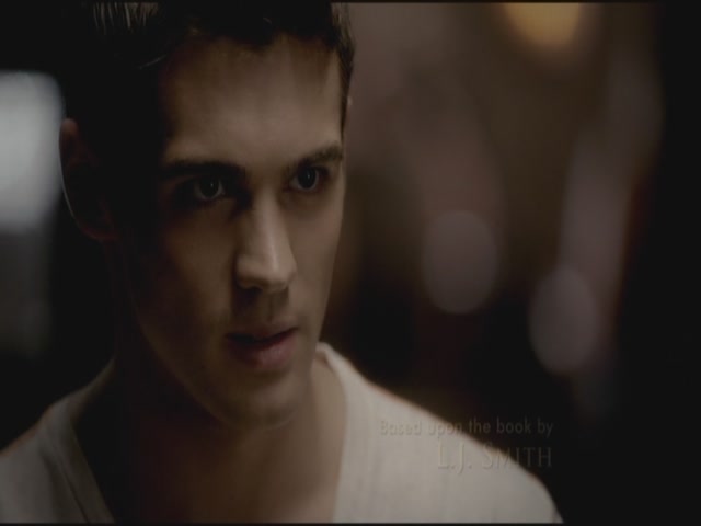 VampireDiariesWorld-dot-org-TVD_3x02TheHybrid2602.jpg