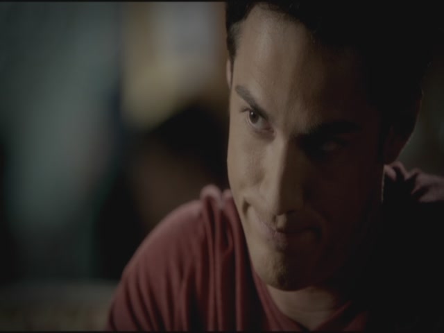 VampireDiariesWorld-dot-org-TVD_3x02TheHybrid2667.jpg