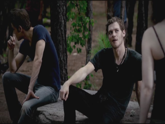 VampireDiariesWorld-dot-org-TVD_3x02TheHybrid2724.jpg