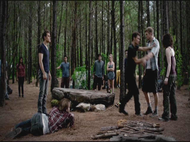 VampireDiariesWorld-dot-org-TVD_3x02TheHybrid2765.jpg