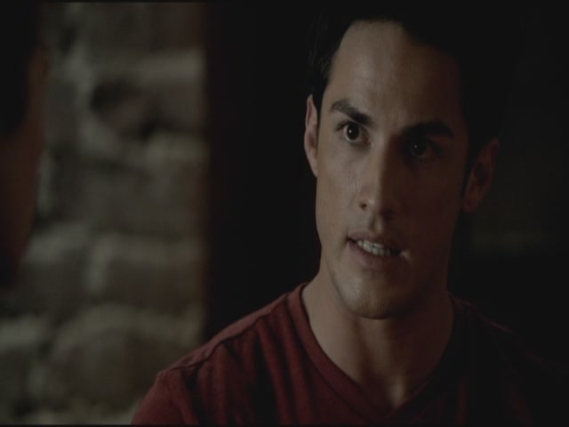 VampireDiariesWorld-dot-org-TVD_3x02TheHybrid2872.jpg