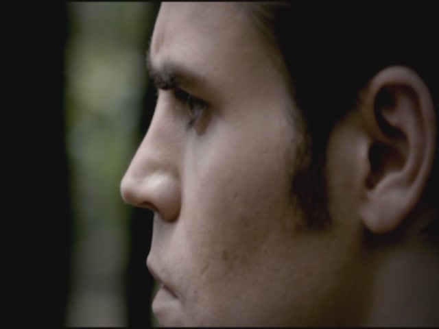 VampireDiariesWorld-dot-org-TVD_3x02TheHybrid3230.jpg