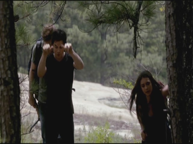 VampireDiariesWorld-dot-org-TVD_3x02TheHybrid3232.jpg