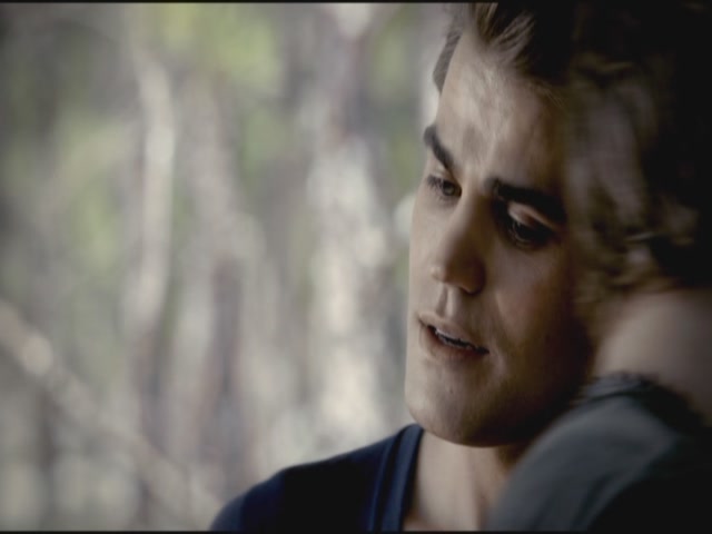 VampireDiariesWorld-dot-org-TVD_3x02TheHybrid3264.jpg