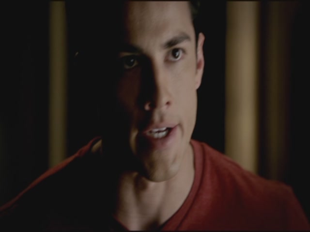 VampireDiariesWorld-dot-org-TVD_3x02TheHybrid3343.jpg