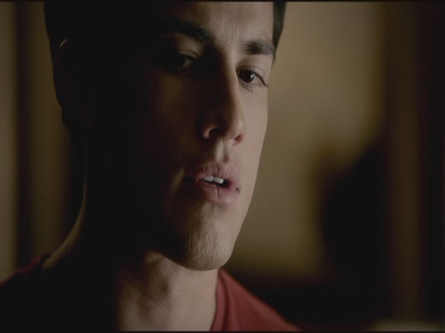 VampireDiariesWorld-dot-org-TVD_3x02TheHybrid3346.jpg