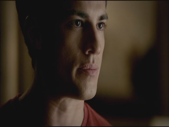 VampireDiariesWorld-dot-org-TVD_3x02TheHybrid3356.jpg