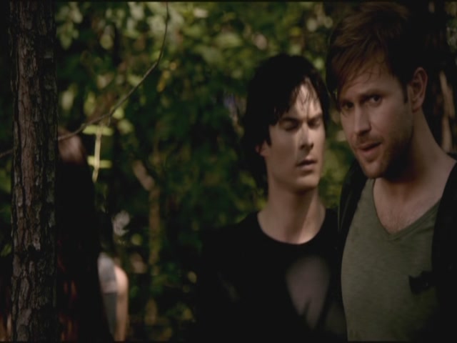 VampireDiariesWorld-dot-org-TVD_3x02TheHybrid3382.jpg