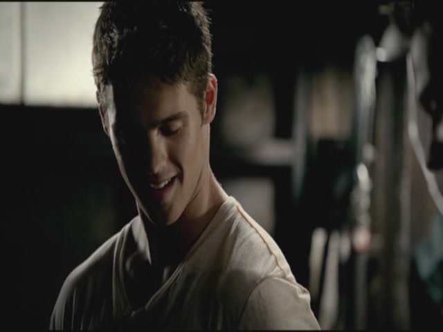 VampireDiariesWorld-dot-org-TVD_3x02TheHybrid3451.jpg